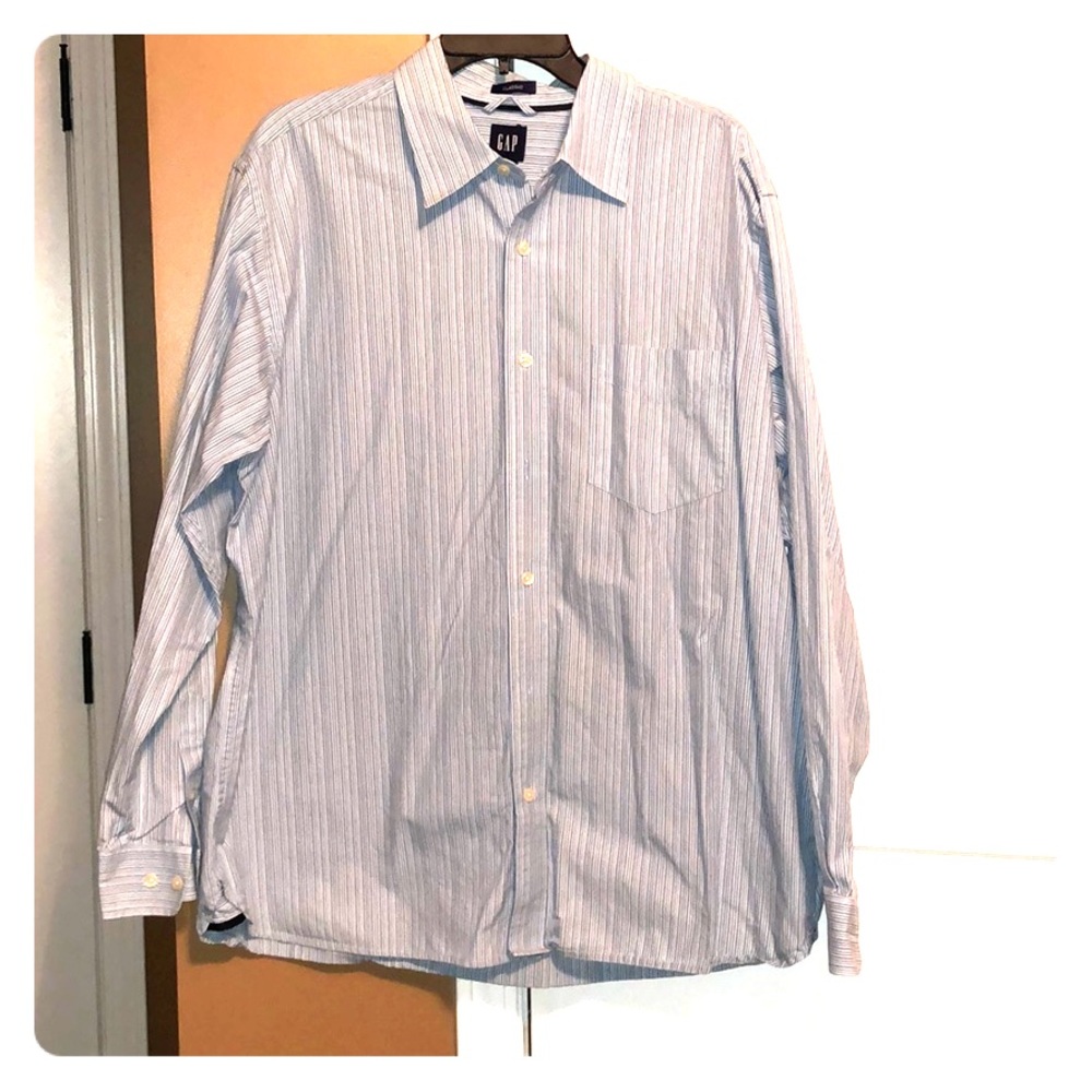 Men’s blue & white striped button down